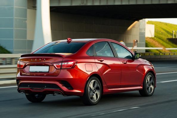 Sportsmodifikation af sedanen Lada Sport Vesta Foto 7