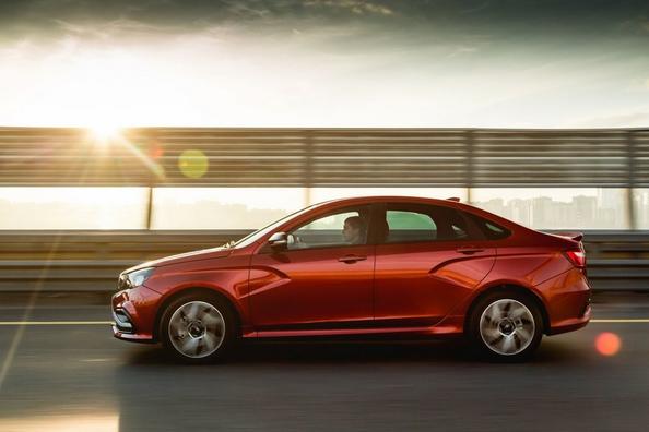 Sportsmodifikation af sedanen Lada Sport Vesta Foto 6
