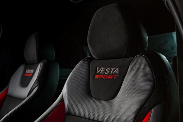 Sportsmodifikation af sedanen Lada Sport Vesta Foto 8