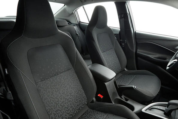Anmeldelse af den budgetvenlige kompakte sedan Chevrolet Onix Foto 10