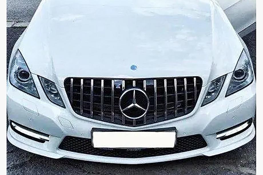 Mercedes E-class W212 2009–2016 Frontgrill GT Panamericana (2009-2012) Foto 3