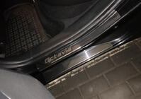 Skoda Octavia II A5 2010–2013 Carmos dørtrinslister (8 stk., rustfrit stål) foto 2