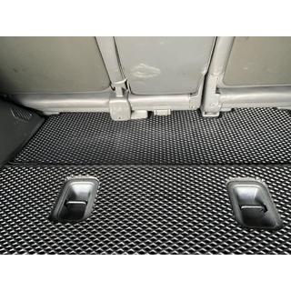 Bagagerumsmåtte 2 stk. (EVA, 7 sæder, sort) Toyota Land Cruiser 200 2007–2021 foto 4