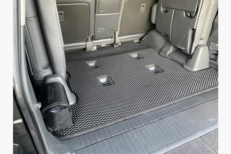 Toyota Land Cruiser 200 2007–2021 Bagagerumsmåtte 2 stk. (EVA, 7 sæder, sort) Foto 5