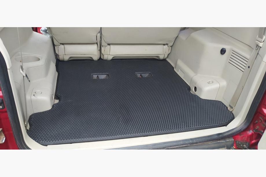 Mitsubishi Pajero Wagon III 1999–2006 Bagagerumsmåtte (EVA, sort) Image