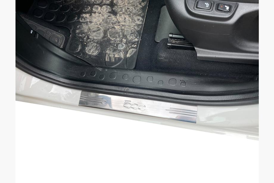 Fiat 500/500L 2013–2022 Dørtrinslister 500L (Carmos, 4 stk, rustfrit stål) Foto 5