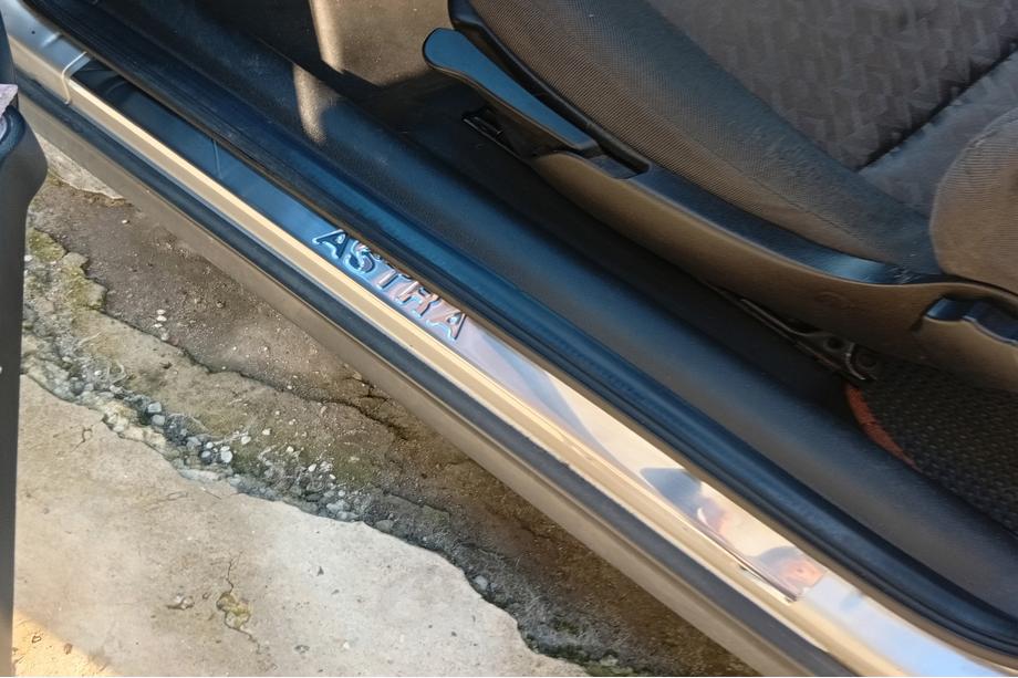 Opel Astra G Classic 1998–2012 Carmos dørtrinslister (Coupe, 2 stk., rustfrit stål) Foto 1