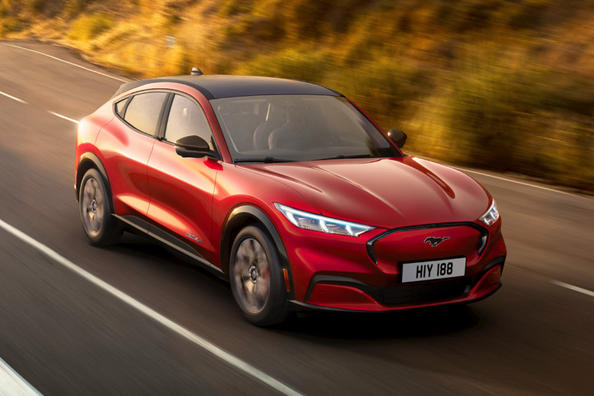 Test af den elektriske crossover Ford Mustang Mach-E