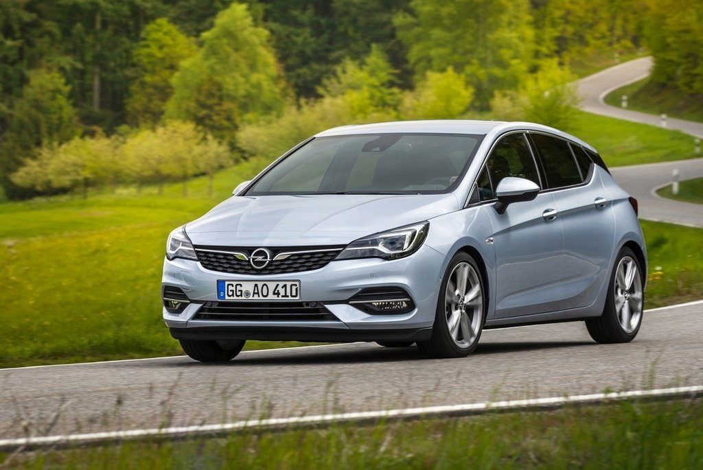 Anmeldelse af den opdaterede Opel Astra Hatchback