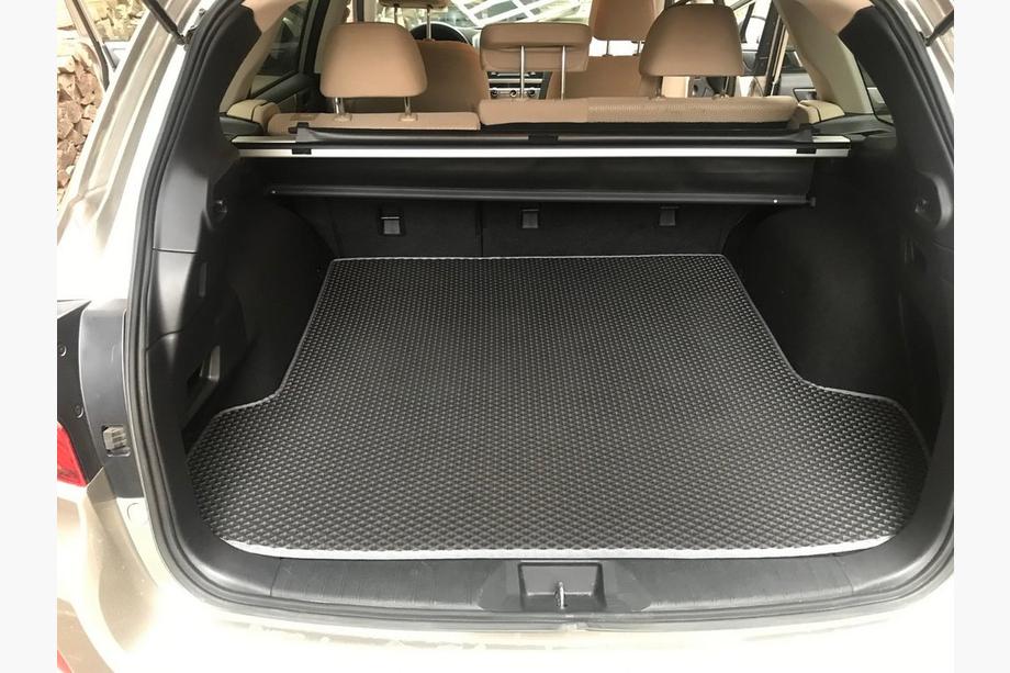 Subaru Outback 2014–2019 Bagagerumsmåtte (sort, EVA) Image