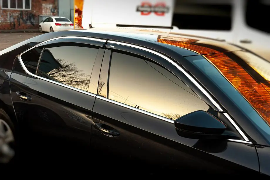 Skoda Superb 2015–2024 Vindafvisere med kromliste SD (4 stk., Niken) Image