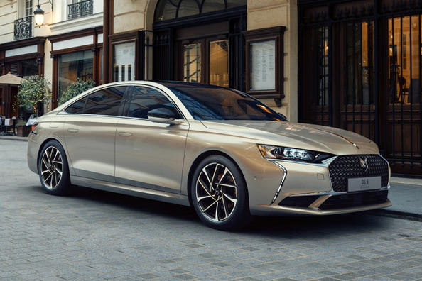 Test af den nye premium-sedan DS 9