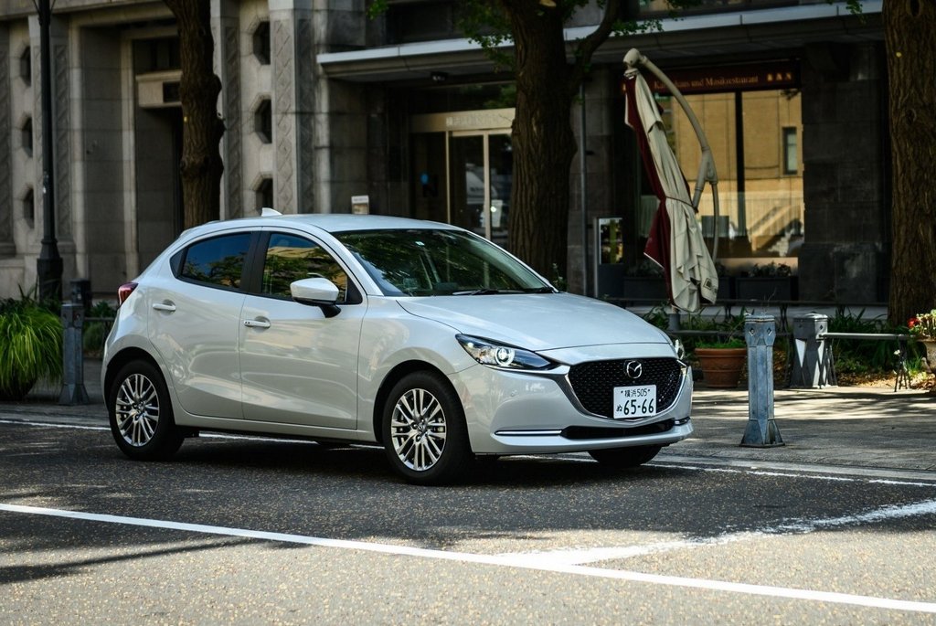 Opdateret subkompakt hatchback Mazda 2