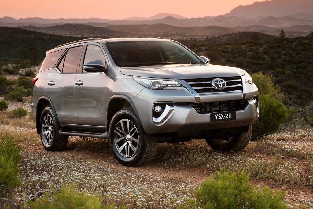 Test af den robuste SUV Toyota Fortuner