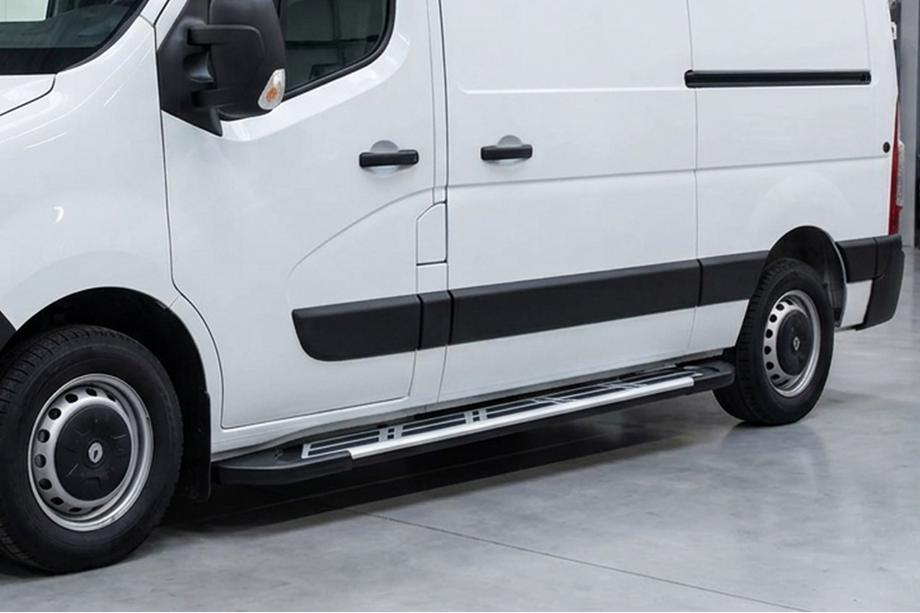 Nissan NV400 2010–2024 Sunrise sidetrin (2 stk., aluminium) Image
