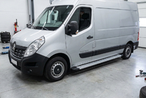 Renault Master 2011–2023 Sidetrin Maya V2 (2 stk., aluminium) Lang akselafstand foto 1