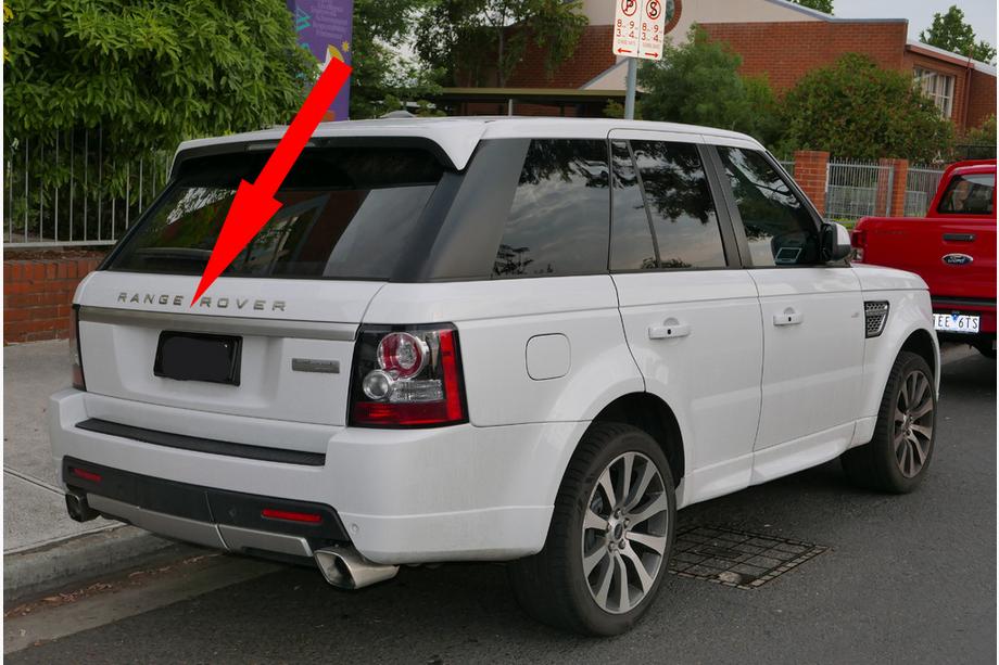 Range Rover Sport 2005–2013 Bagklapliste over nummerpladen (grå) Foto 1