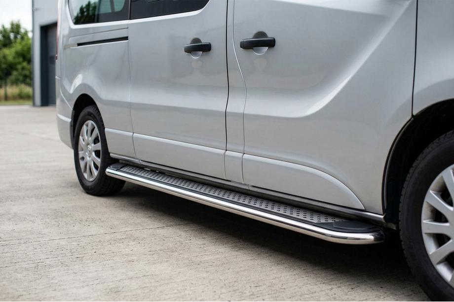 Opel Vivaro 2001–2015 Sidetrin Maydos V2 (2 stk., aluminium ↗ rustfrit stål) Image