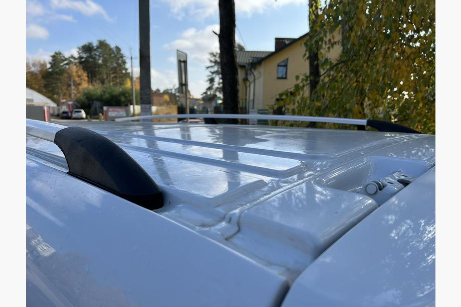 Mercedes Vito/V-klasse W447 2014– Krom tagrælinger DDU (plastfødder) Kort akselafstand (SHORT) Foto 3