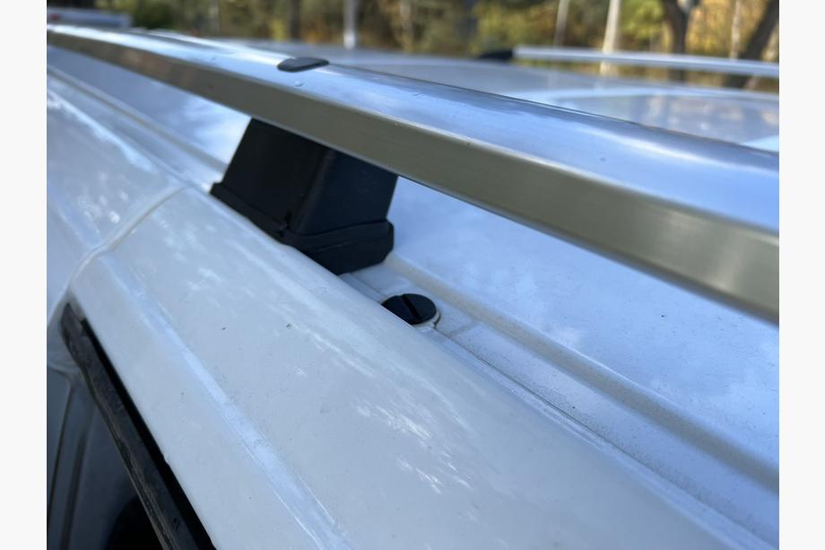 Mercedes Vito/V-klasse W447 2014– Krom tagrælinger DDU (plastfødder) Kort akselafstand (SHORT) Foto 4