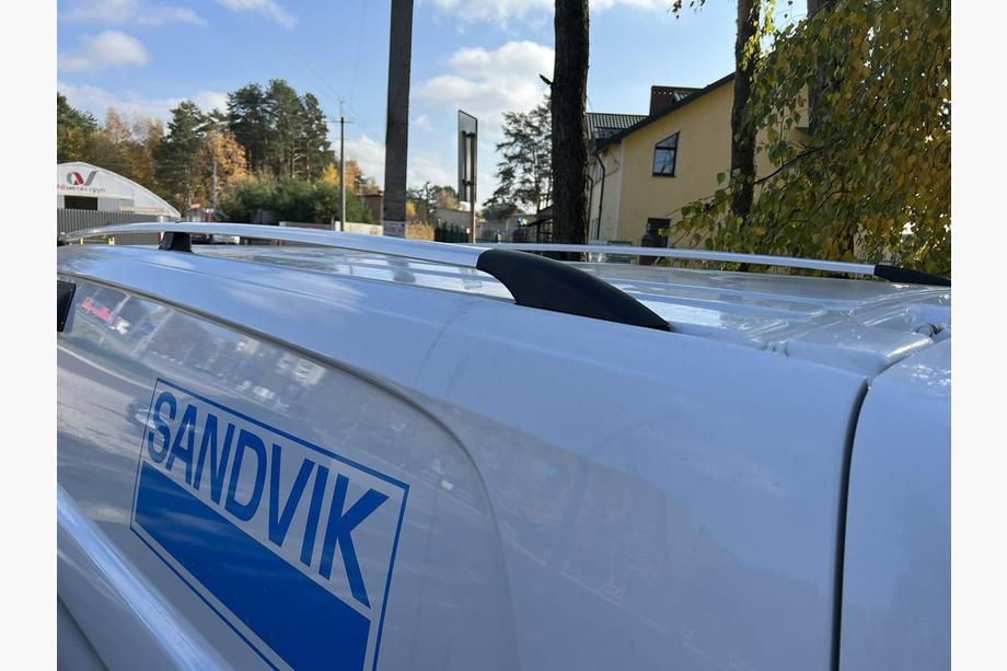 Mercedes Vito/V-klasse W447 2014– Krom tagrælinger DDU (plastfødder) Kort akselafstand (SHORT) Foto 5