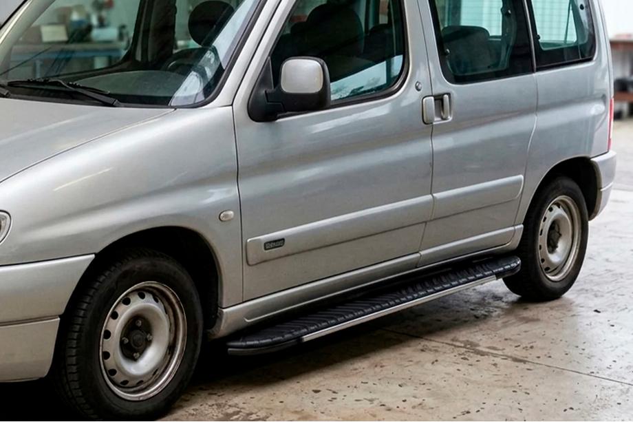 Peugeot Partner 1996–2008 Sidetrin Bosphorus Grey (2 stk., aluminium) Image