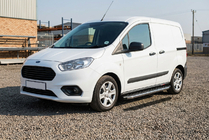 Ford Courier 2014–2023 BlackLine sidetrin (2 stk., aluminium) foto 1