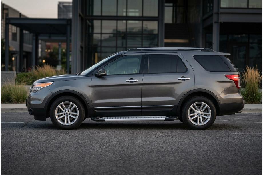 Ford Explorer 2011–2019 Sidetrin New Vision Grey (2 stk., aluminium) Image