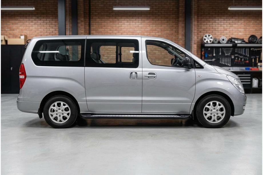 Hyundai H300, H1, Starex 2008–2020 Sidetrin New Vision Black (2 stk., alu.) Image