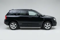 Jeep Compass 2006–2016 BlackLine sidetrin (2 stk., aluminium) foto 1
