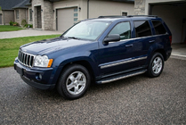 Jeep Grand Cherokee WK 2004–2010 BlackLine sidetrin (2 stk., aluminium) foto 1