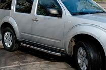 Nissan Pathfinder R51 2005–2014 BlackLine sidetrin (2 stk., alu.) foto 1