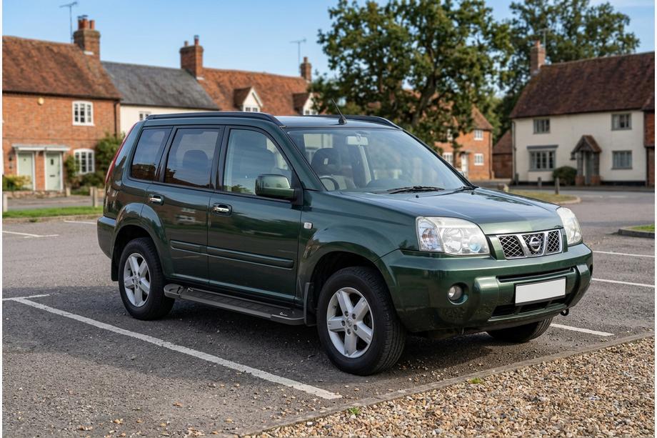 Nissan X-trail T30 2002–2007 RedLine Black sidestrin (2 stk., aluminium) Image