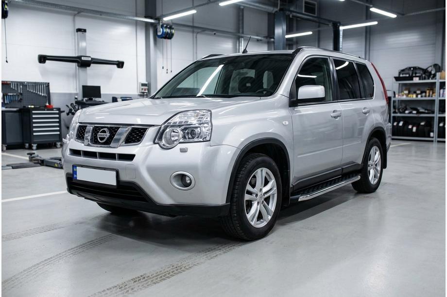 Nissan X-trail T31 2007–2014 BlackLine sidetrin (2 stk., aluminium) Image