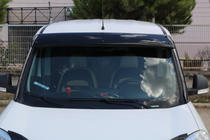 Opel Combo 2012–2018 Forrudevisir (sort højglans, 5 mm) foto 4