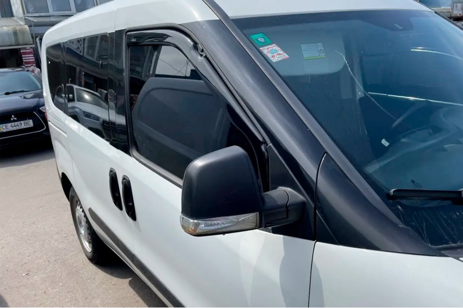 Opel Combo 2012–2018 Vindafvisere, indstik (2 stk., HIC) Image