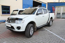 Mitsubishi L200 2006–2015 Motorhjelmsdeflektor (EuroCap) foto 4