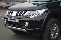 Mitsubishi L200 2015–2024 Motorhjelmsdeflektor (2015-2019, EuroCap) foto 3