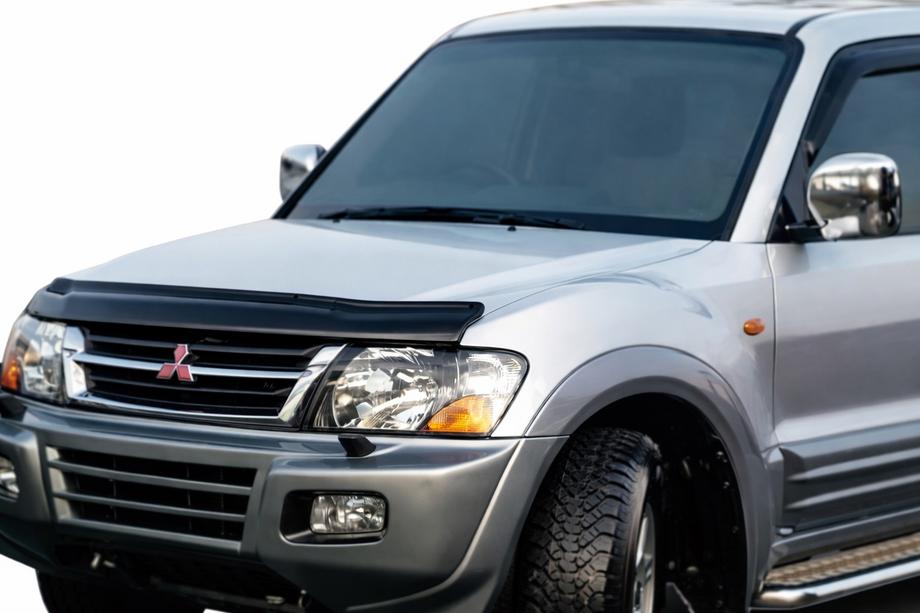 Mitsubishi Pajero Wagon III 1999–2006 Motorhjelmsdeflektor (EuroCap) Image