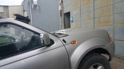 Nissan NP300 1999–2015 Forrudevisir (sort højglans, 5 mm) foto 10