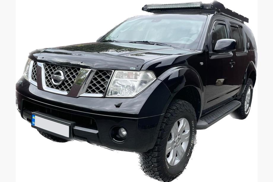 Nissan Pathfinder R51 2005–2014 Motorhjelmsdeflektor (EuroCap) Image
