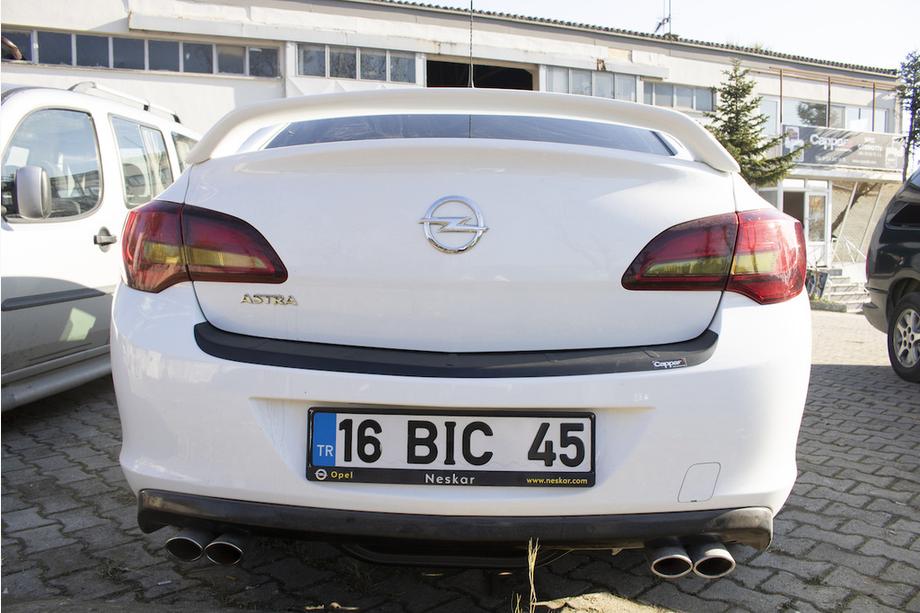 Opel Astra J 2009–2015 Beskyttelsesliste til bagkofanger EuroCap (Sedan, ABS) Foto 2