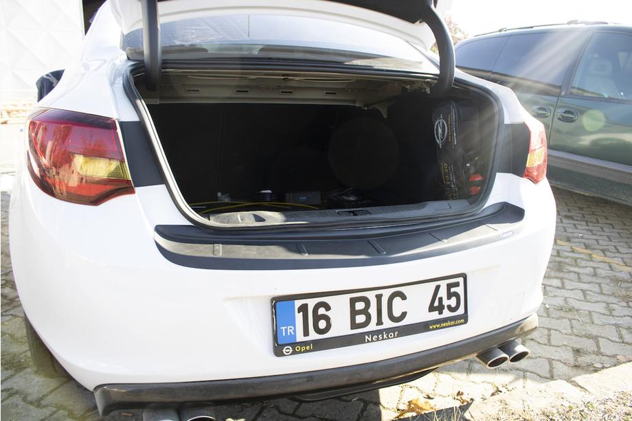Opel Astra J 2009–2015 Beskyttelsesliste til bagkofanger EuroCap (Sedan, ABS) Foto 3