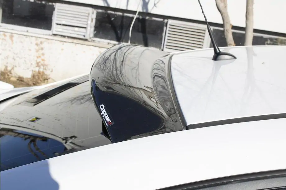Opel Astra J 2009–2015 Bagrudespoiler Sedan (ABS) Foto 1