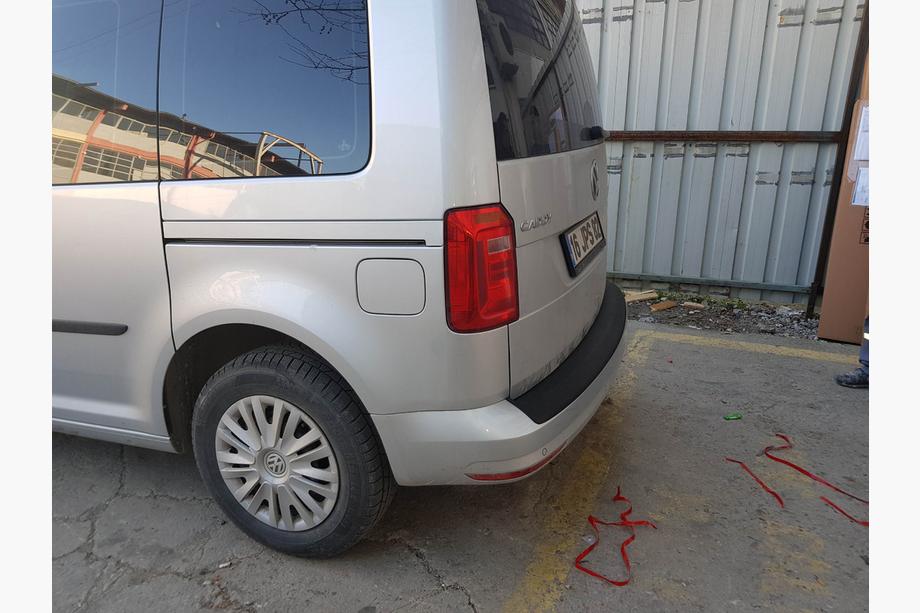 Volkswagen Caddy 2015–2020 Bagkofangerbeskytter EuroCap (ABS) Foto 3