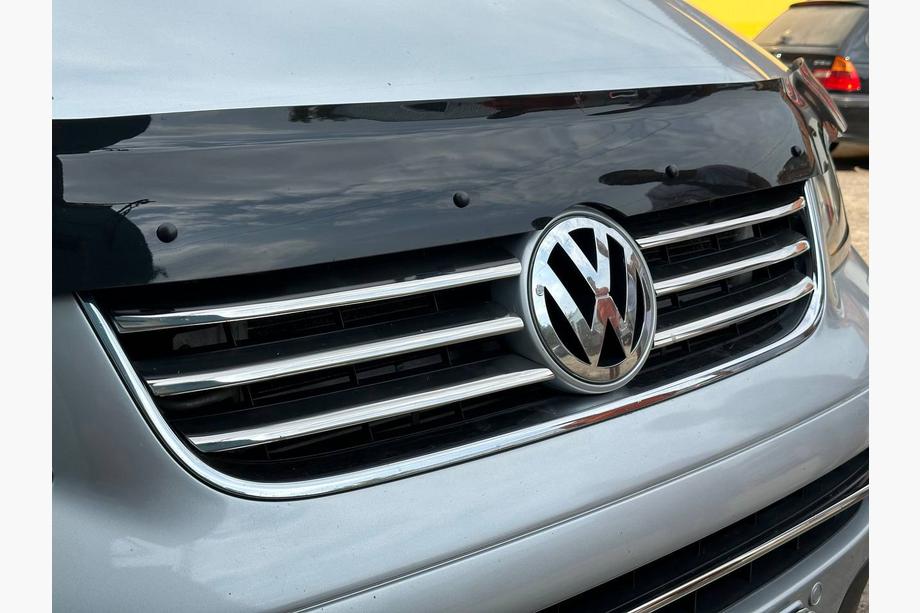 Volkswagen T5 Caravelle 2004–2010 Motorhjelmsdeflektor (EuroCap) Foto 16