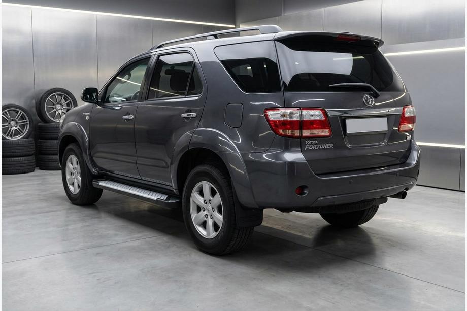 Toyota Fortuner 2006–2015 Sidetrin Allmond Grey (2 stk., aluminium) Image