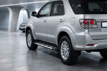Toyota Fortuner 2006–2015 Sidetrin Sunrise (2 stk., alu) foto 1
