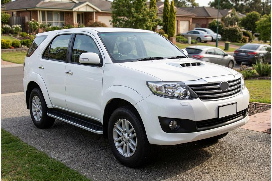 Toyota Fortuner 2006–2015 Sidetrin Tayga Grey (2 stk., alu) Image