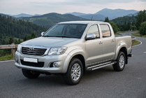 Toyota Hilux 2006–2015 RedLine V1 sidetrin (2 stk., aluminium) foto 1